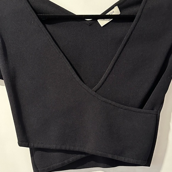 Babaton sculpt knit cropped top - Picture 4 of 4